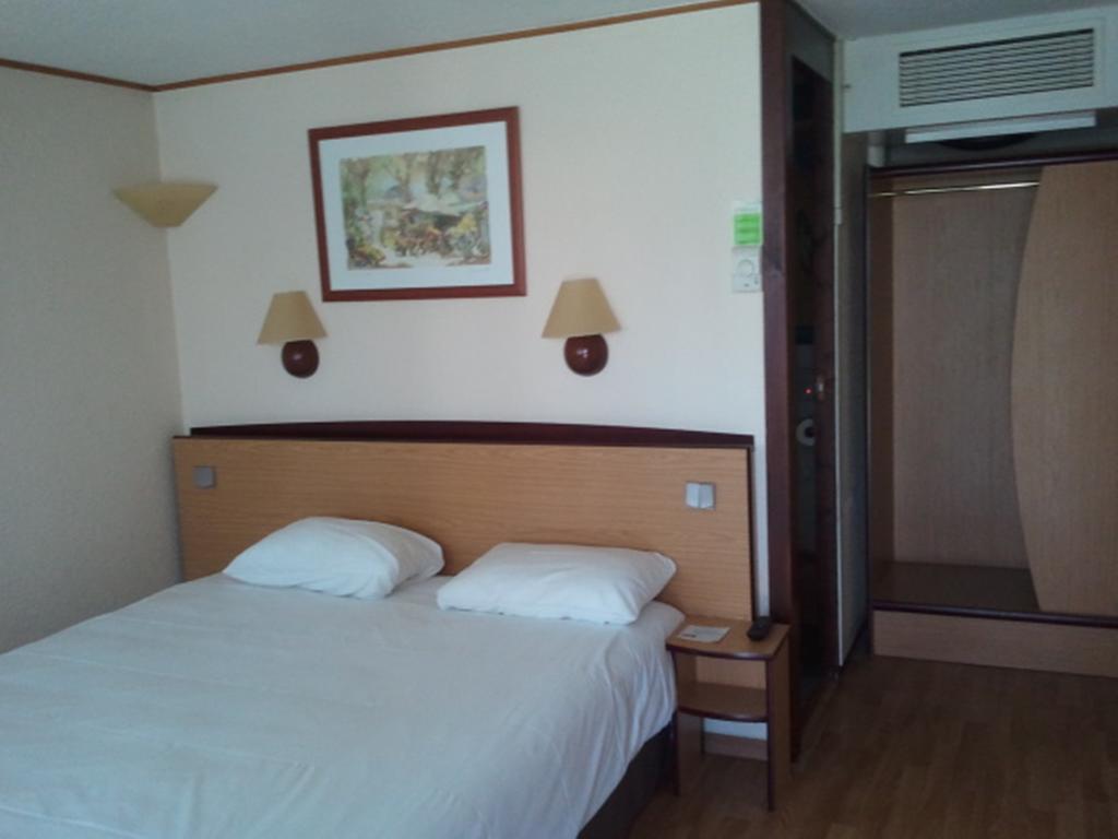 Campanile Bordeaux Ouest - Le Bouscat Hotel Kamer foto